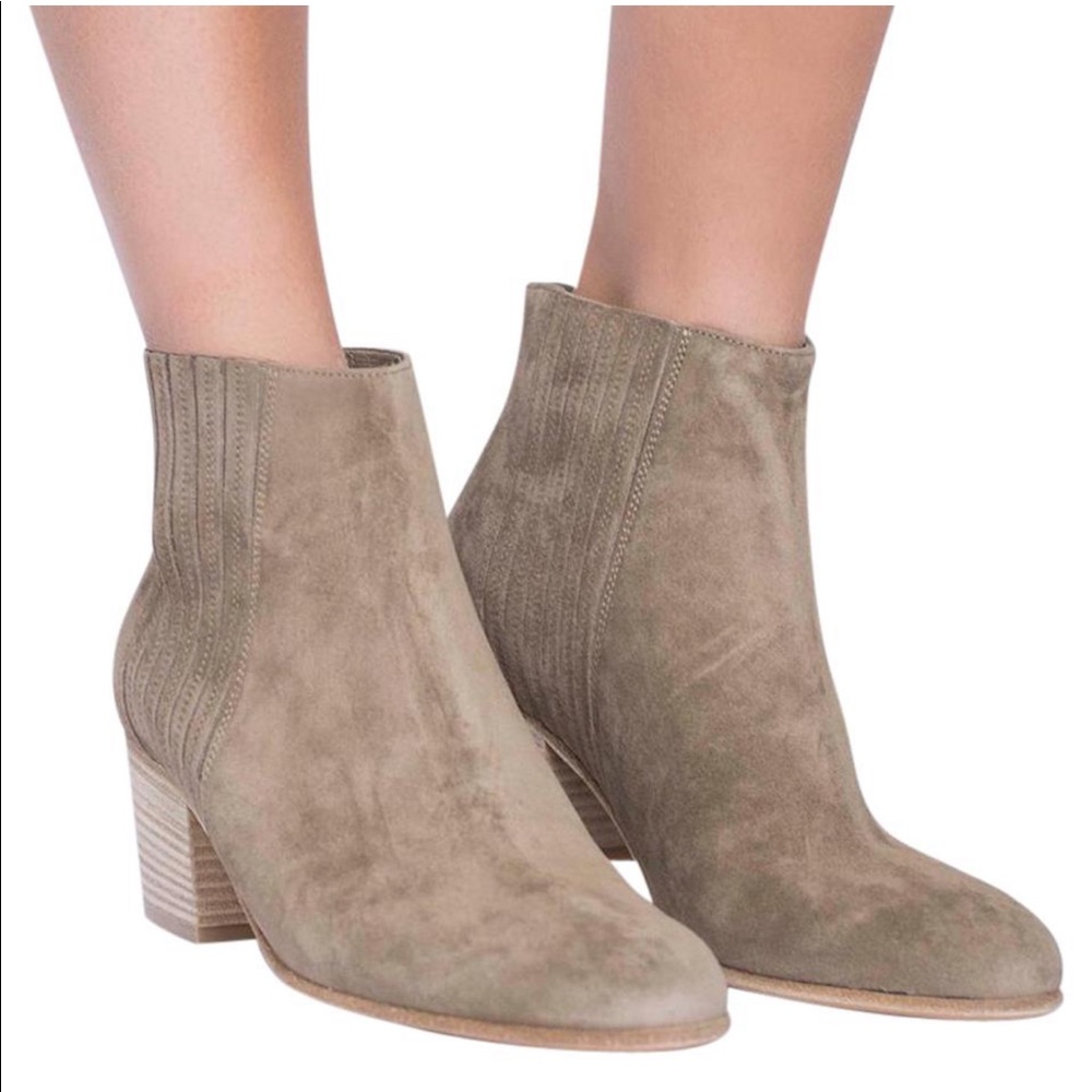 VINCE suede ankle booties 39 9 9.5 light woodsmoke